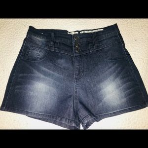 High Waisted Shorts 💁🏽‍♀️
